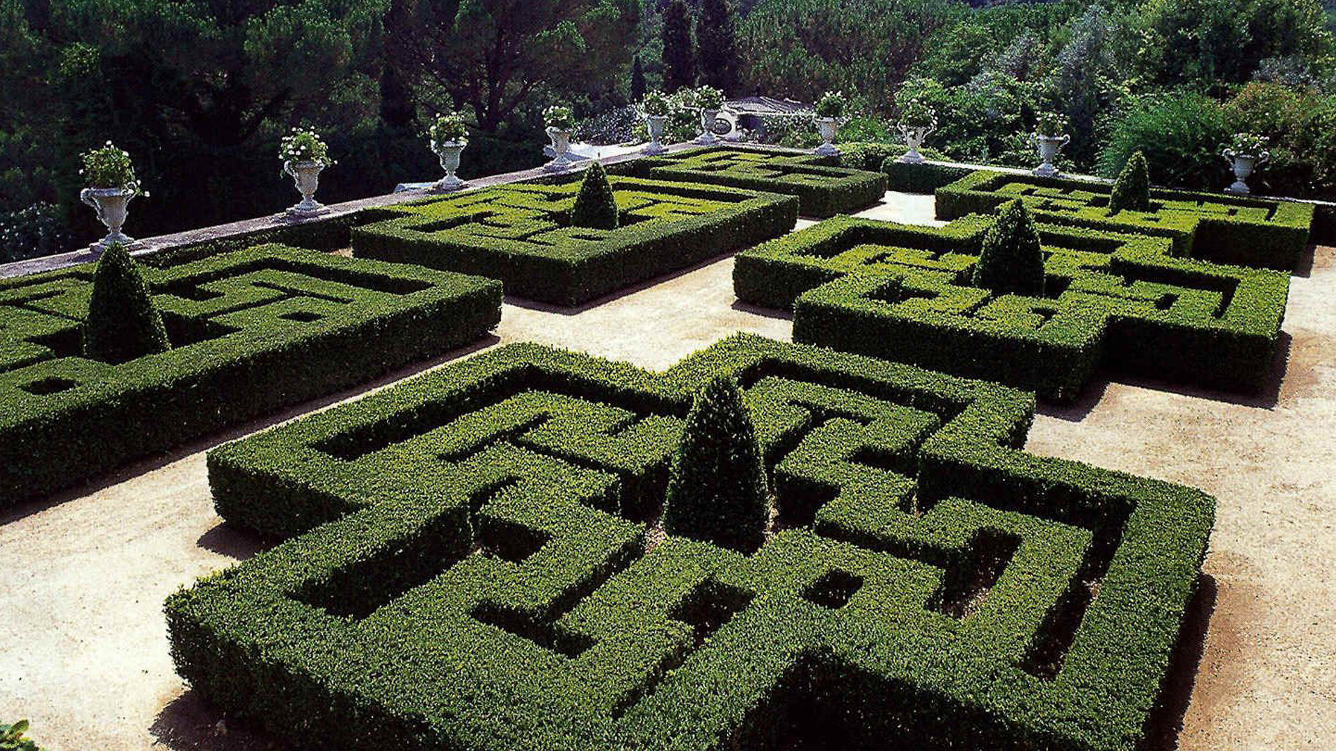 The Great Buildings and Gardens of Portugal